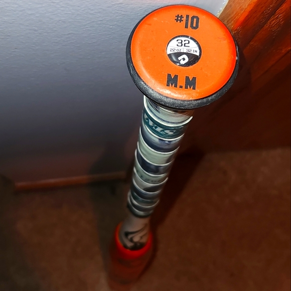 Gently Used 2022 Demarini FNX Custom Bat - Picture 2 of 10